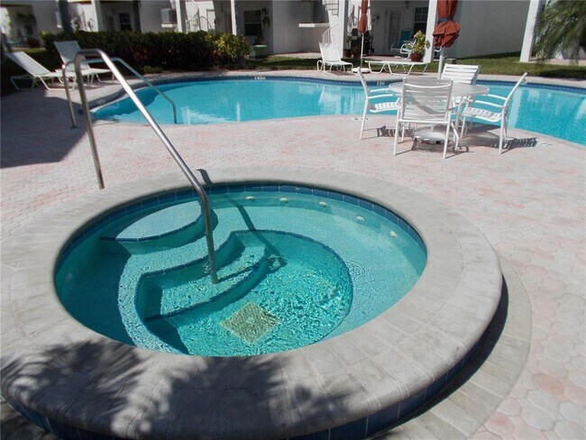 Building Photo - 135 Shoals Cir