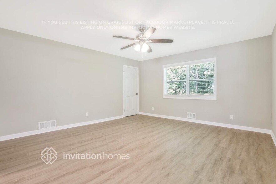 Building Photo - 3187 Flamingo Dr