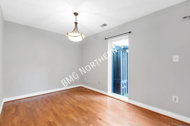 Building Photo - 1790 Ivy Oak Square