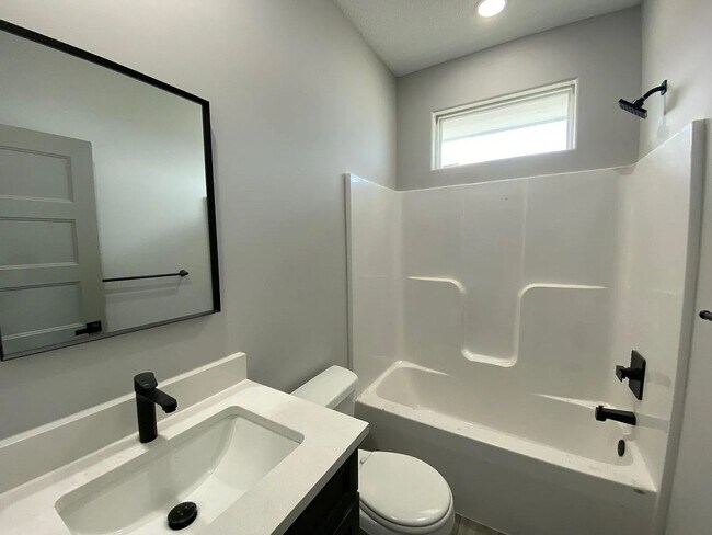 Building Photo - 2279 S Chateau Ct