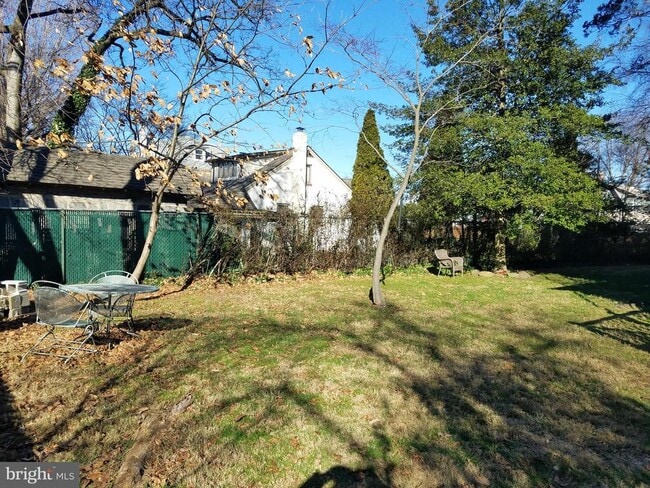 Building Photo - 508 N Swarthmore Ave