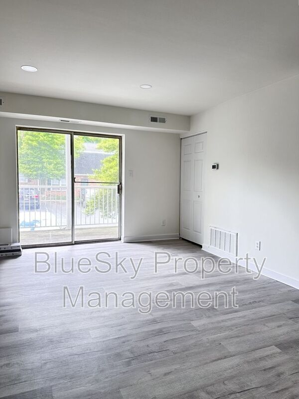 Building Photo - 800 Runnel Ct
