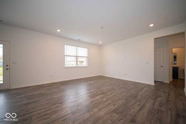 Building Photo - 60 Varner Dr