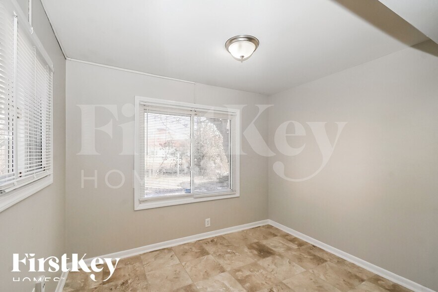 Building Photo - 2531 Boulevard Pl