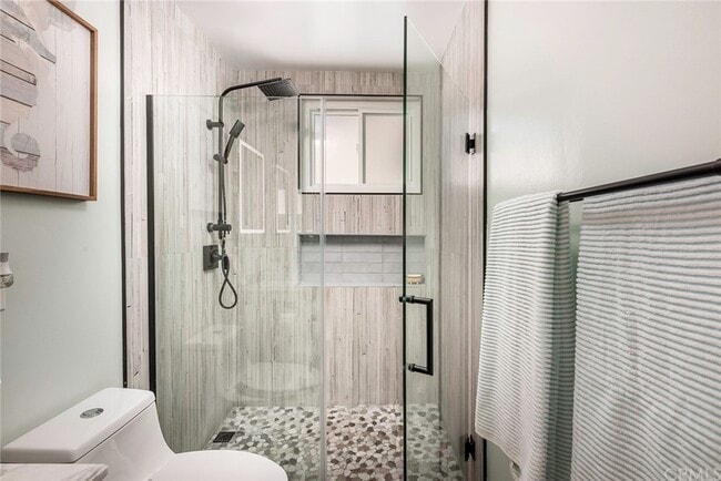 Building Photo - 5635 Pimenta Ave