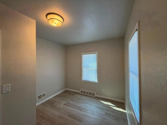 Building Photo - 4640 N 54th St