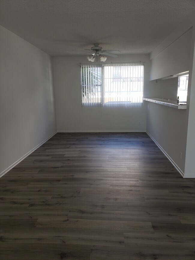 Building Photo - 329 California Ave