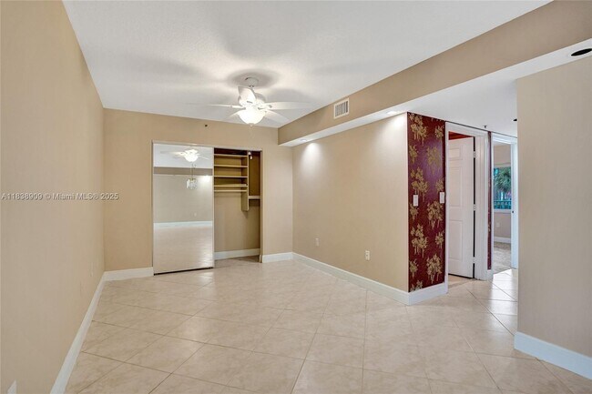 Building Photo - 12547 Imperial Isle Dr