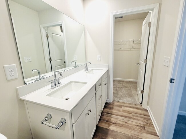 Building Photo - 244 Bones Rd