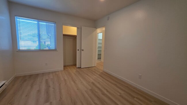 Building Photo - 1507 Brookvale Dr
