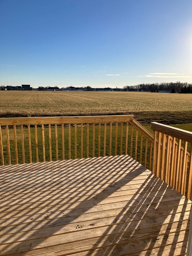 Building Photo - 3 Bed 3 Bath Twin Home