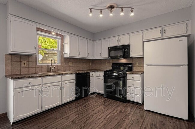Building Photo - 17308 E 41 St S