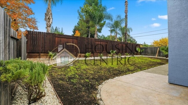 Building Photo - Stunning Single Story Fair Oaks Rental with Large Backyard in GREAT LOCATION!