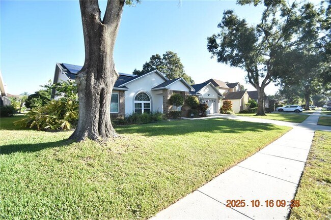Building Photo - 2712 Falling Leaves Dr