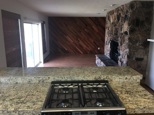 Building Photo - 15185 Broili Dr