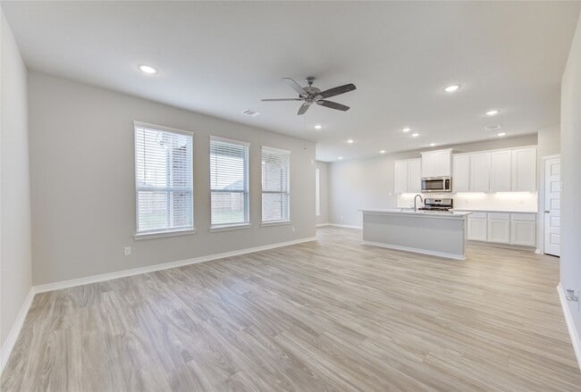 Building Photo - 812 Laguna Grn Ln