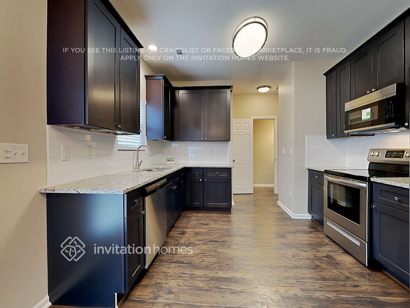 Building Photo - 2734 Highland Park Dr