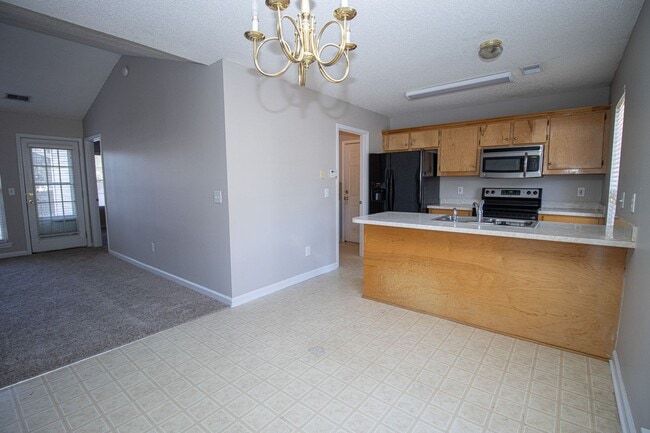 Building Photo - Spacious 3BR/2BA Home Near Fort Jackson & VA Hospital *Military Discount Offered!