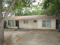 Building Photo - East Austin 3x2 Home Near Downtown & UT