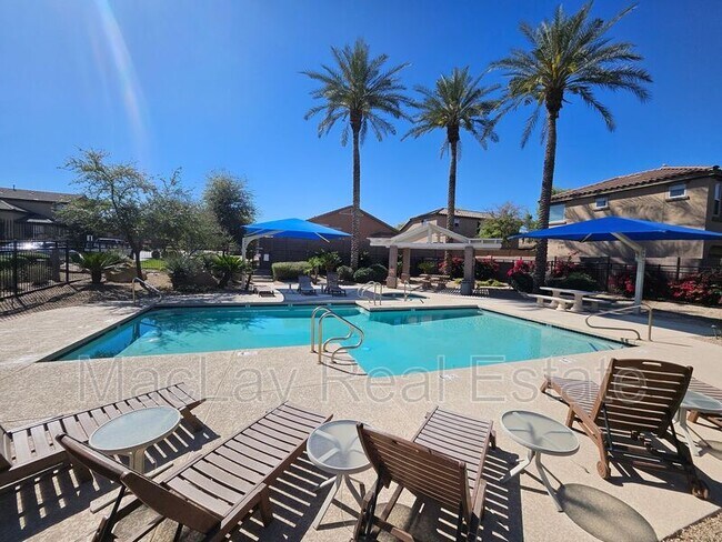 Building Photo - 3936 E Minton St