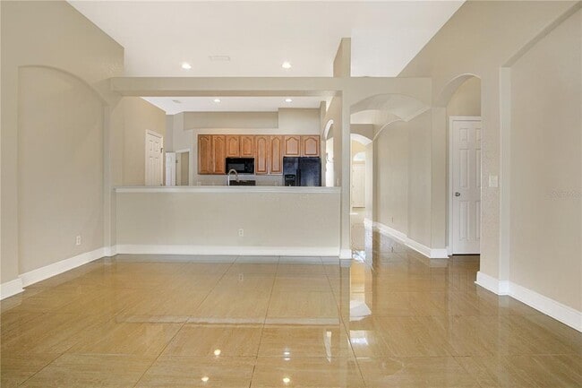 Building Photo - 290 Tower View Dr W