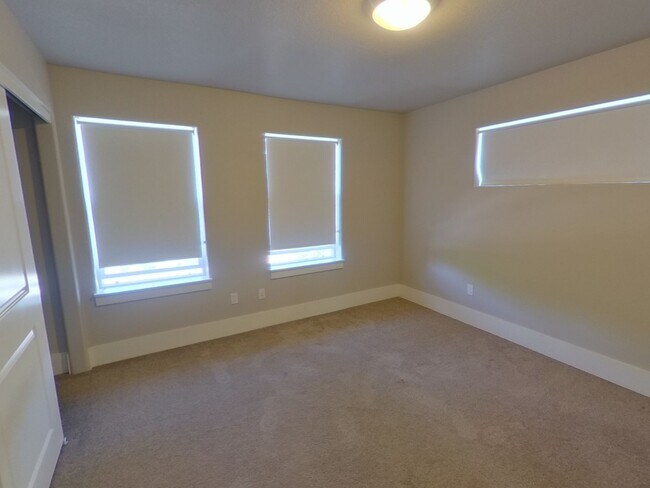 Building Photo - 325 NW 21st St