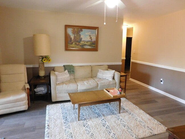 Building Photo - 842 Halifax Cir