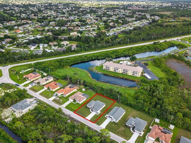 Building Photo - 24510 SW Kingsway Cir