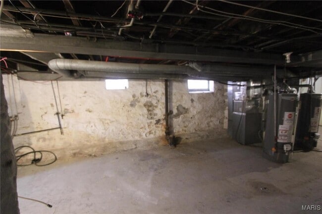 Building Photo - 5021 Oleatha Ave