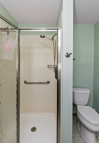 Building Photo - 1871 Fox Run Dr