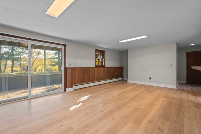 Building Photo - 3 Parsell Ln