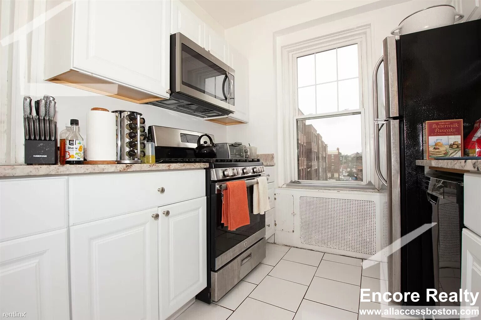 Building Photo - 1999 Commonwealth Ave