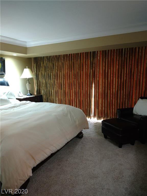 Building Photo - 3700 S Las Vegas Blvd