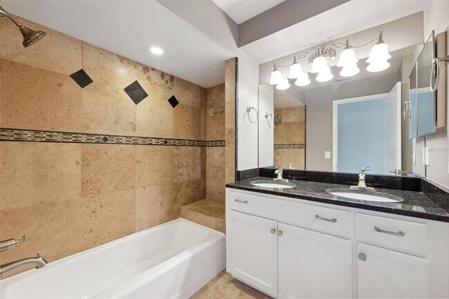 Building Photo - 428 W Klosterman Rd