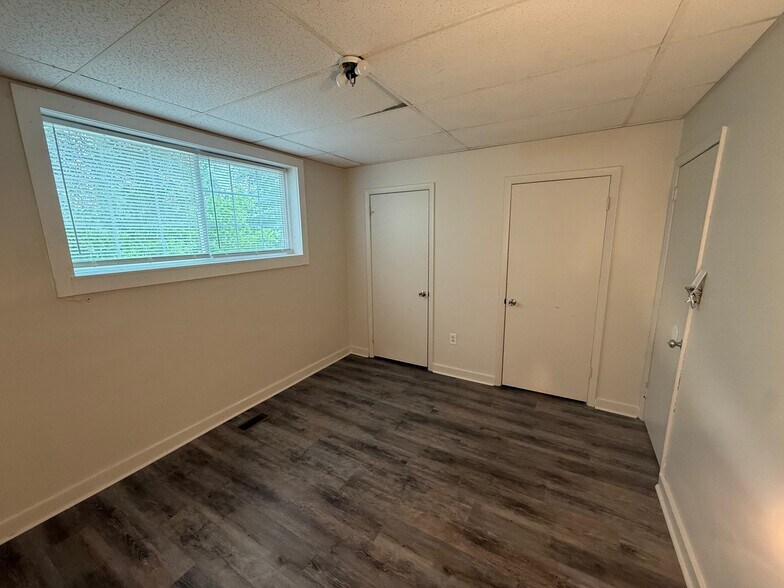Building Photo - 206 Olliff St