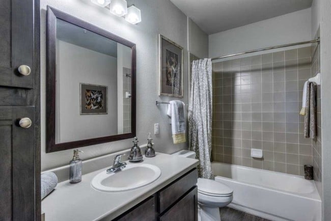 Building Photo - 6130 Lago Mar Blvd