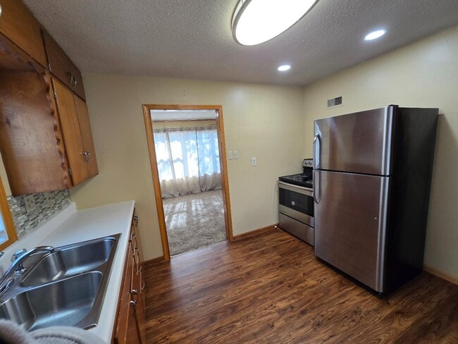 Building Photo - 218 Miami St