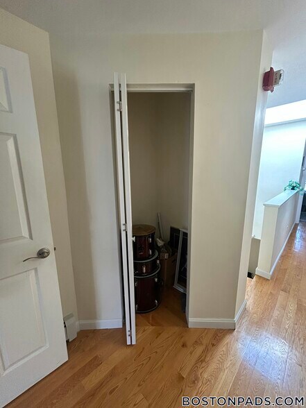 Building Photo - 57 Dudley St