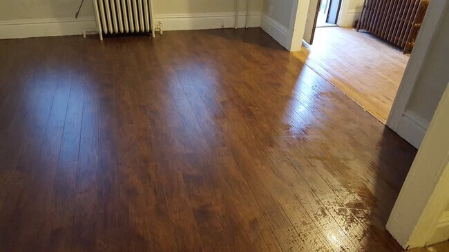 Building Photo - 28 Brainard St