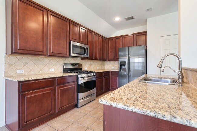 Building Photo - 1049 Regency Ln