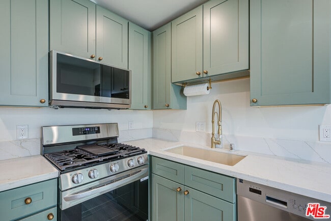 Building Photo - 12349 Riverside Dr