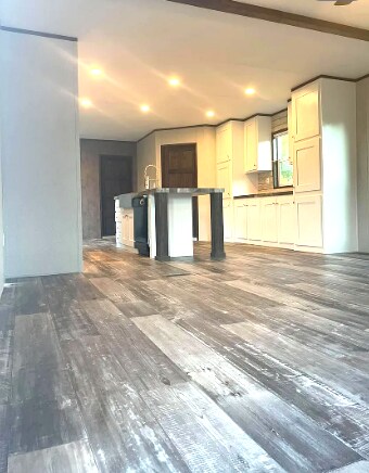Building Photo - 8280 Ash Dr