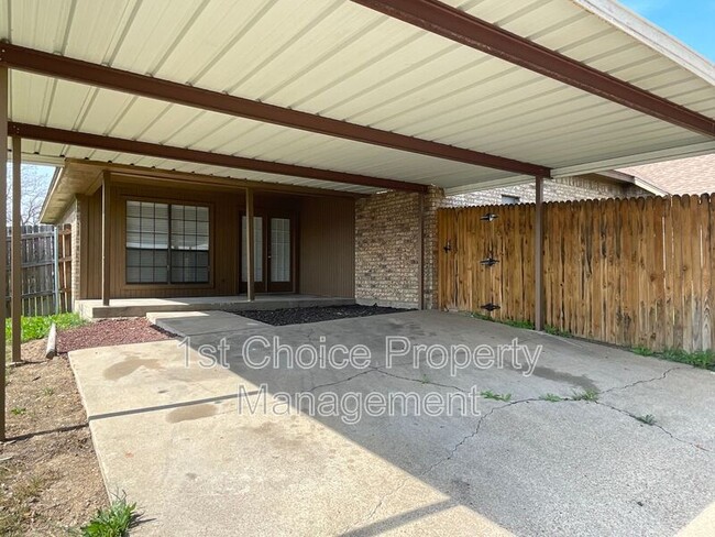 Building Photo - 459 Little Valley Ct
