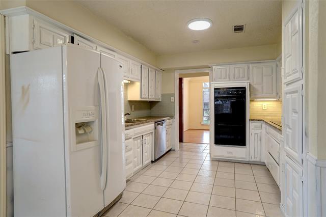 Building Photo - 3913 Sandia Dr