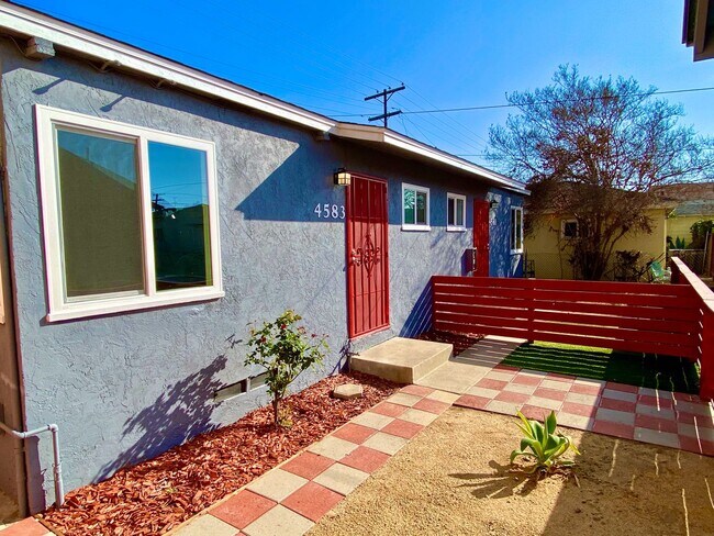 Primary Photo - 4581-4585 32nd Street