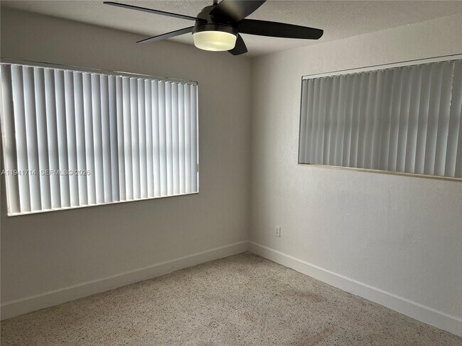 Building Photo - 4725 NW 4th St