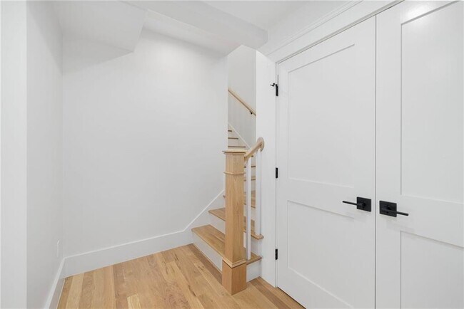 Building Photo - 35 Anchor Way