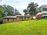 Building Photo - 662 Ridgewood Dr