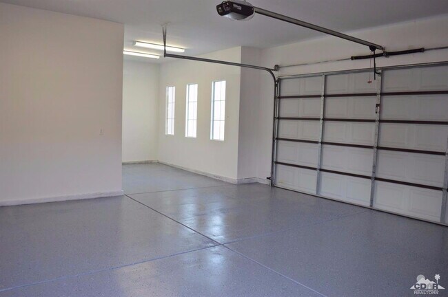 Building Photo - Villa de Gallego - Furnished Rental