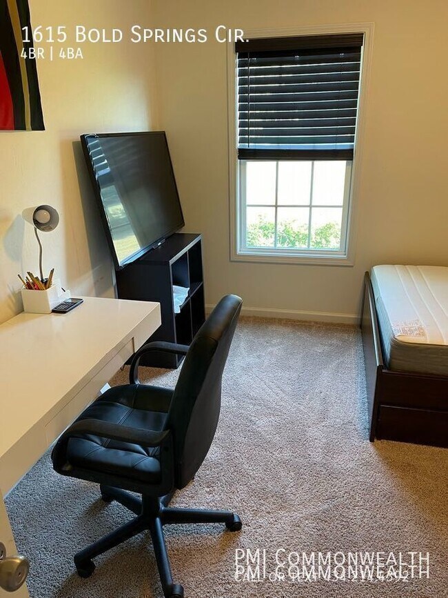 Building Photo - 1615 Bold Springs Cir